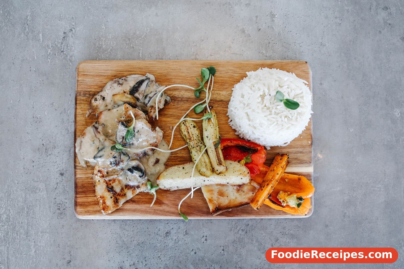smothered-chicken-rice-plate